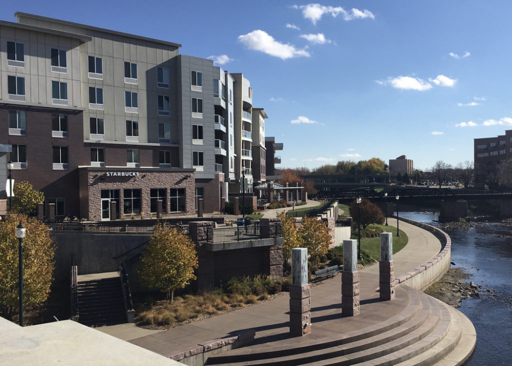 Dining options along the Sioux River Greenway